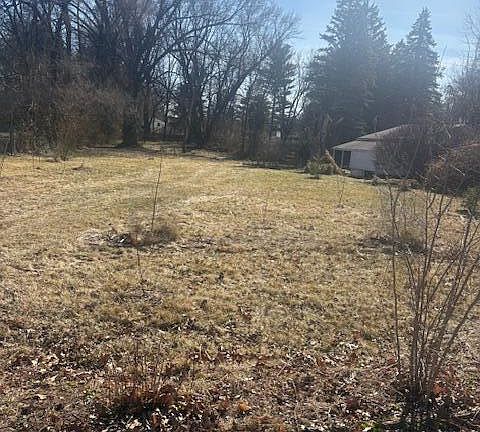 5th image of 2313 Oak Grove Pl