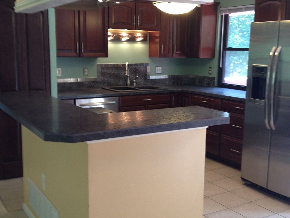 1st image of 588 Sycamore Dr