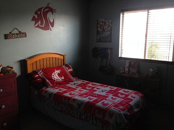 2nd image of 407 Orchard Ln