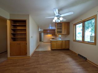 175 E 4th St, Cottonwood, MN 56229