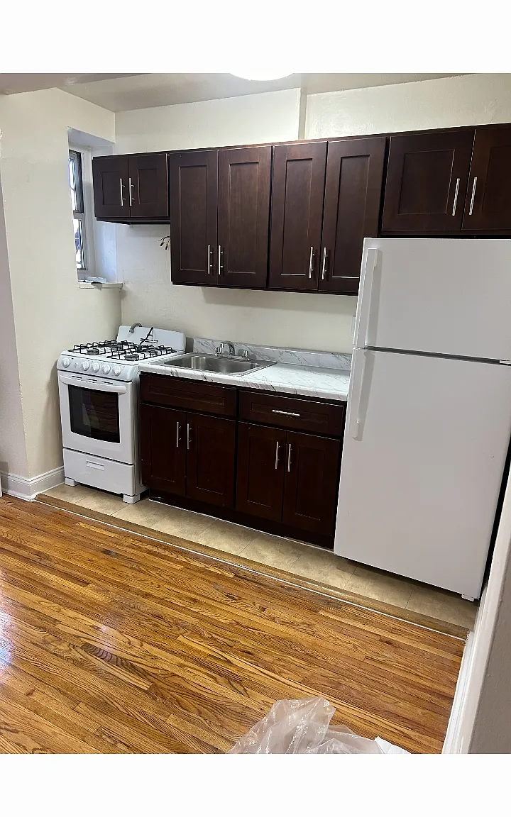 Studio, 550 sqft, $1,825 — Photo 1