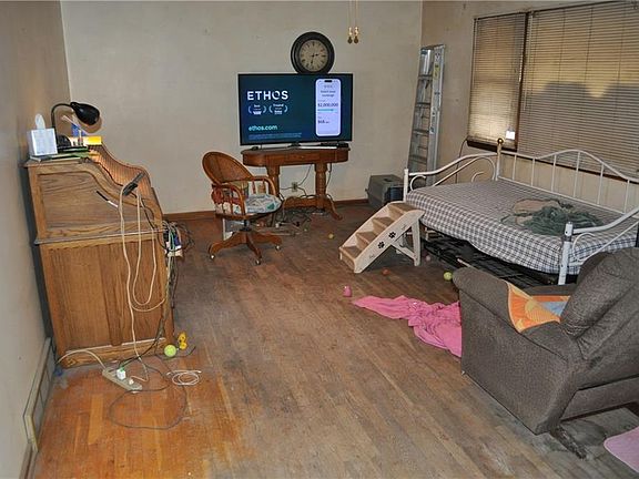 3rd image of 6007 Savannah Rd