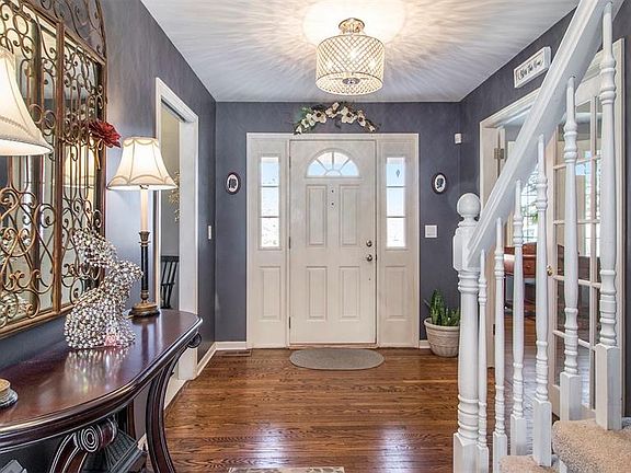 3rd image of 2861 Eddington Ct