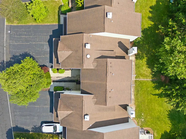 703 Porter Way W — Photo 46