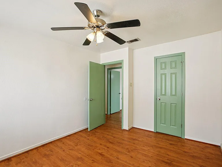 8379 La Roche Ln — Photo 20