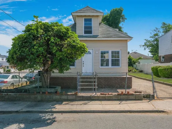 116 Gotham Avenue, Elmont, NY 11003