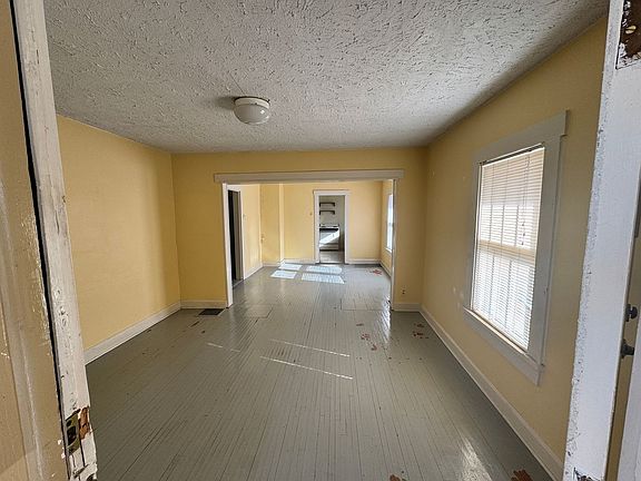 5th image of 1423 S Lincoln St