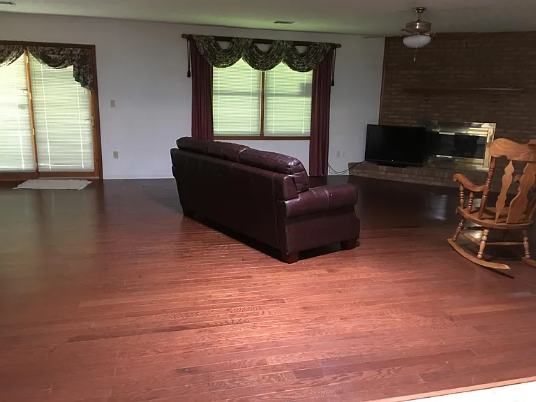 135 N Fayette Ct — Photo 17