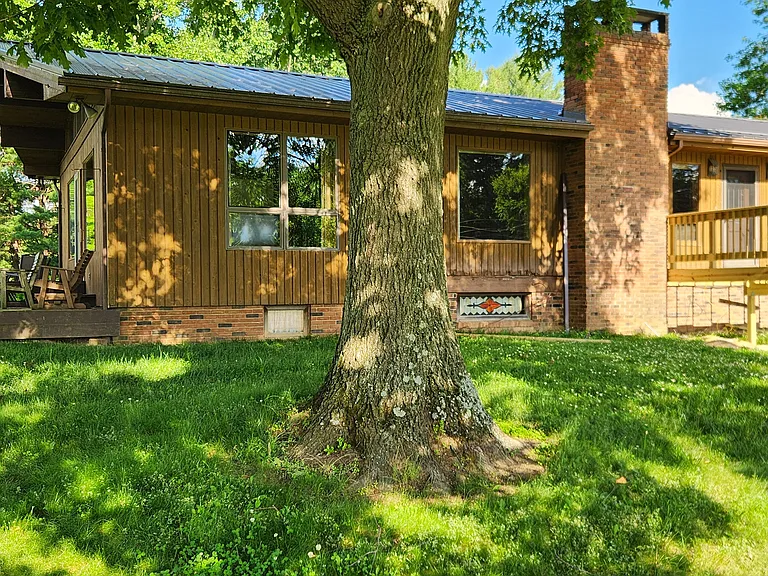 5677 Lehr Rd — Photo 2