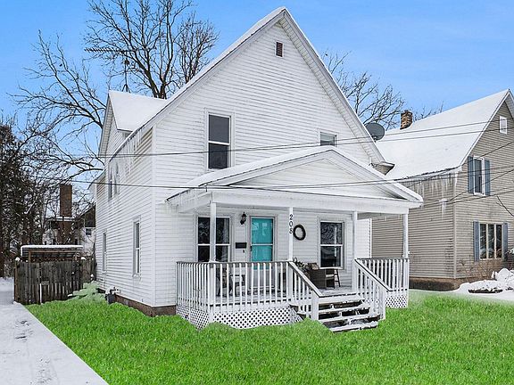 2nd image of 208 W Sheridan St
