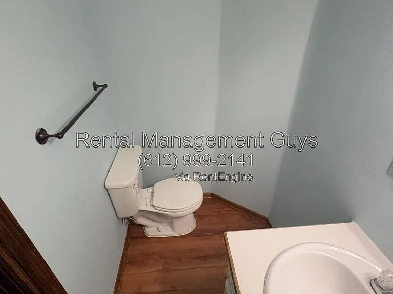 3241 Humboldt Ave N — Photo 12