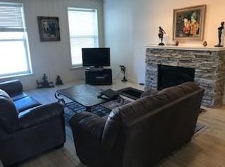 34 Vine Ave #302, Sharon, PA 16146