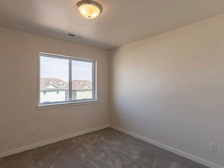 1172 Dahnovan Dr — Photo 3