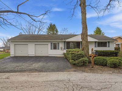 98 Cedar Dr, Crystal Lake, IL, 60014