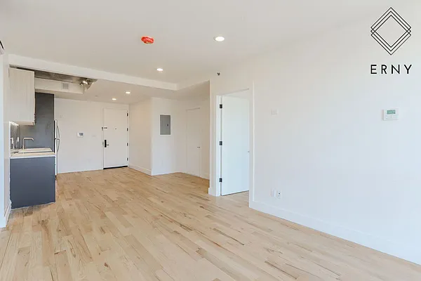 Rented by ERNY LLC | media 10