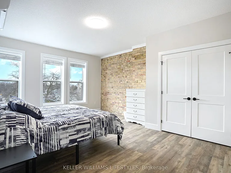 537 Talbot St #4 — Photo 23