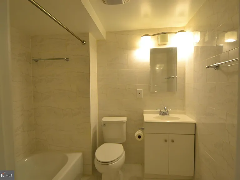 7 S Ingram St — Photo 21