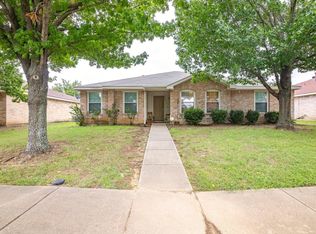 119 Palm Dr, Lancaster, TX 75146