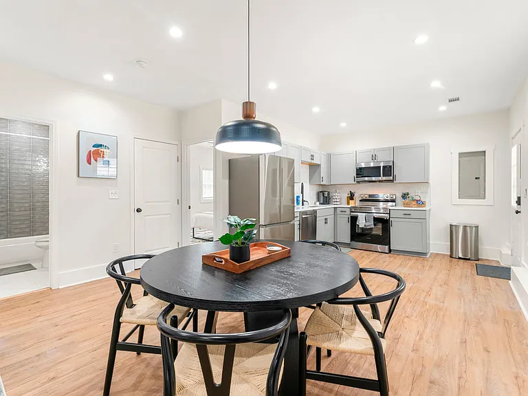 659 S Peachtree St #C — Photo 12