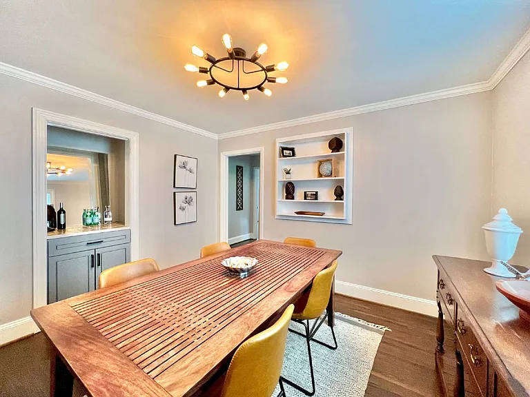 2637 Chesterfield Ave — Photo 4