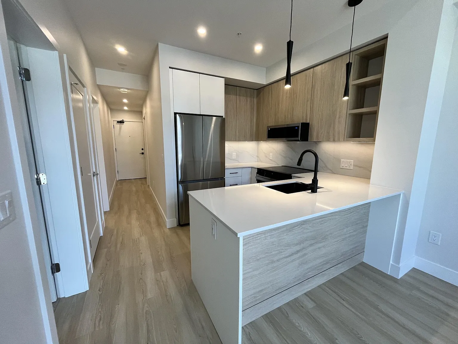 1 bed, 700 sqft, $1,995 — Photo 2