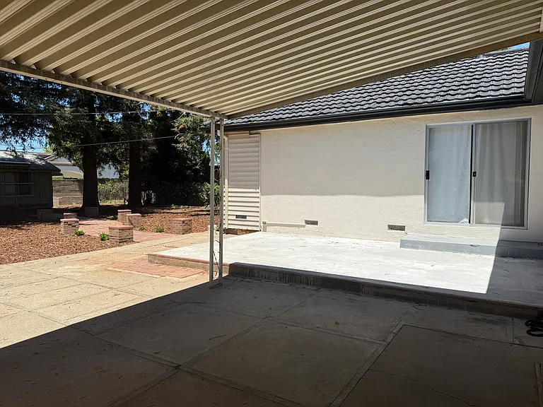 9550 Colton Ave — Photo 13