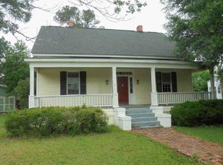 13 Salem St, Mayesville, SC 29104