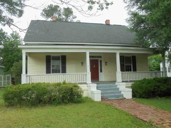 13 Salem St, Mayesville, SC 29104