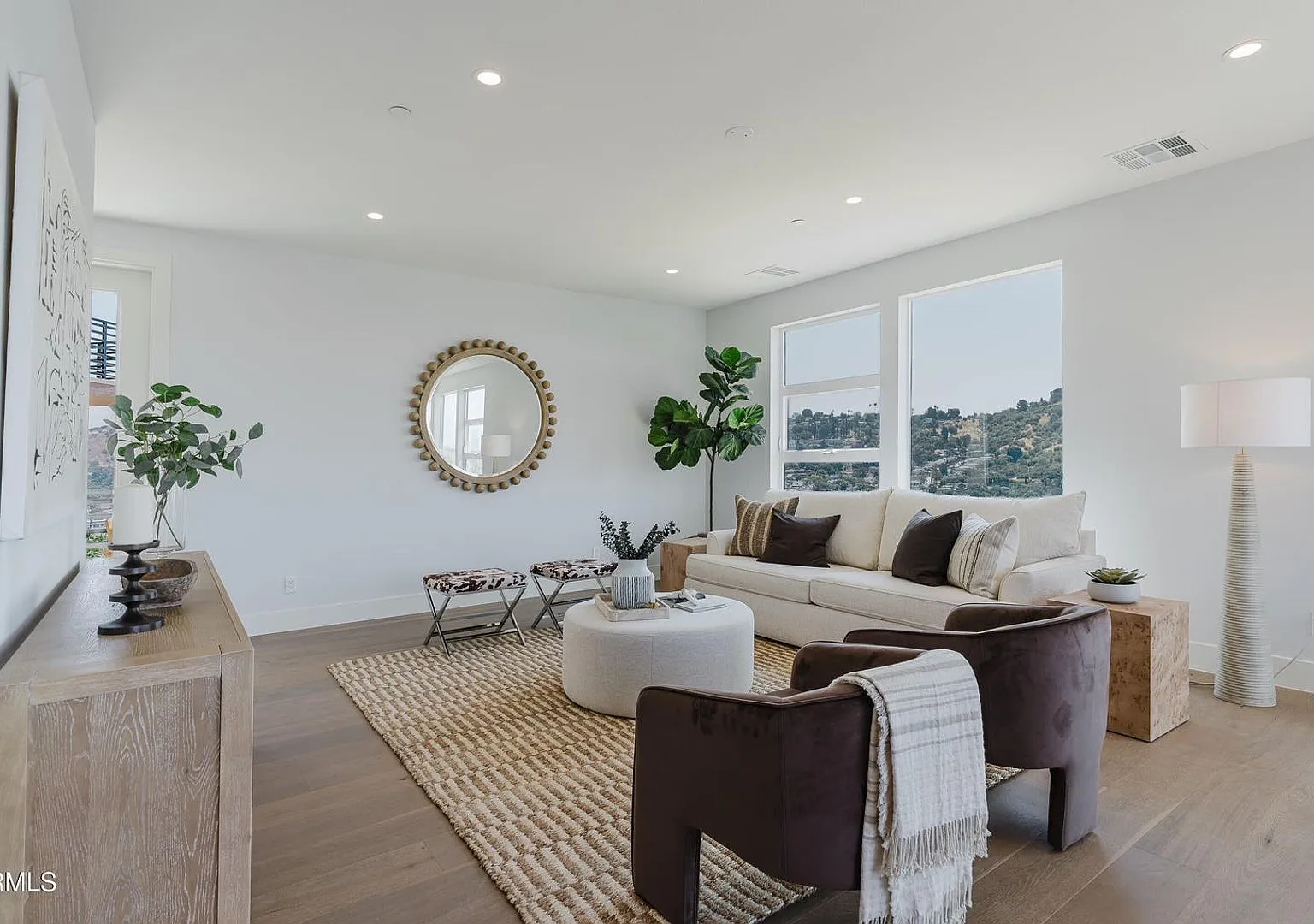 For Lease | Your Hillside Retreat in Northeast LA — Photo 4