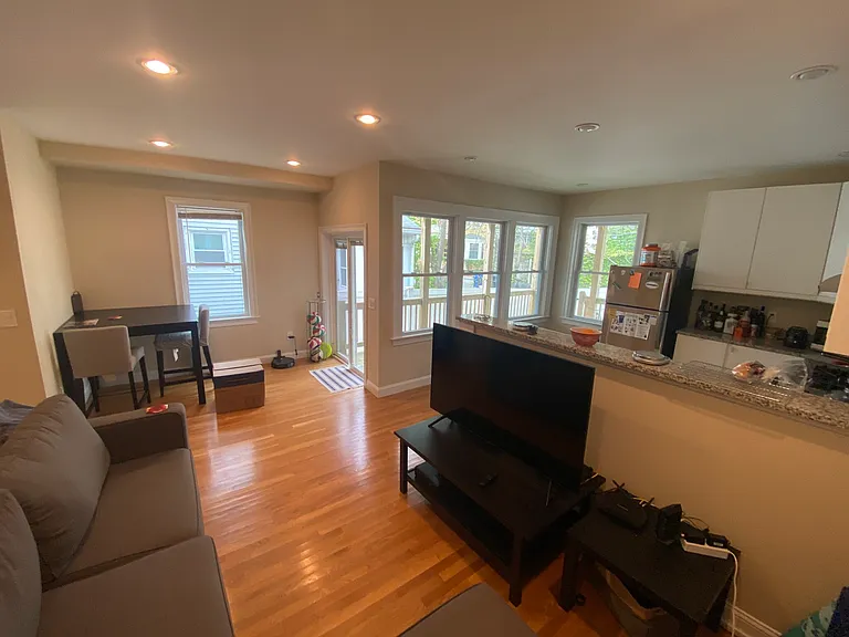 739 Somerville Ave #1 — Photo 3