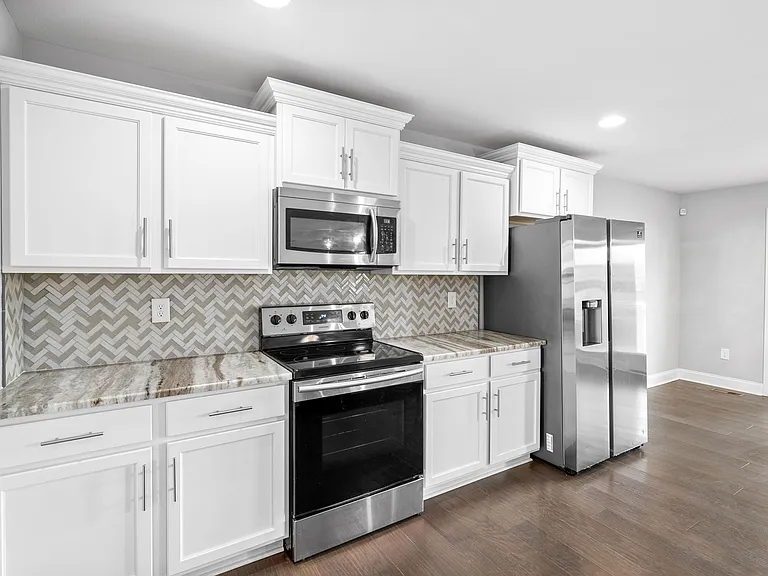 3482 Southwood Dr — Photo 15