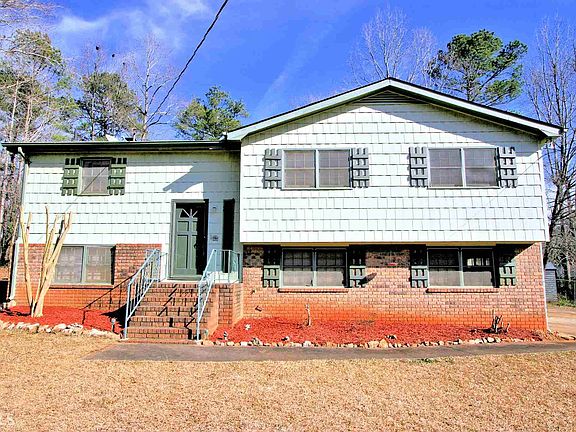 2nd image of 3739 Sherwood Dr #02