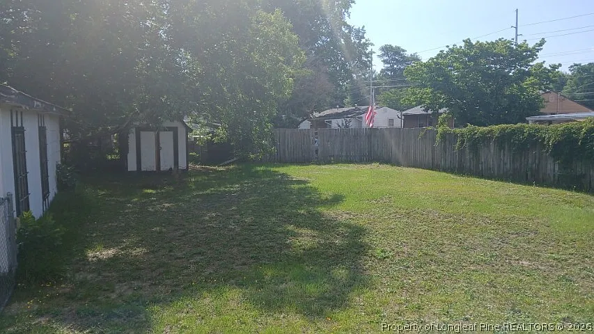 3 bed, 1.0 bath, 1177 sqft, $1,250 — Photo 4