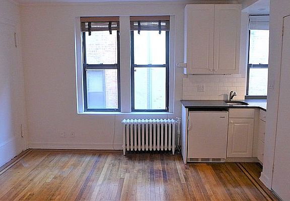 2nd image of 300 8th Ave APT 4H