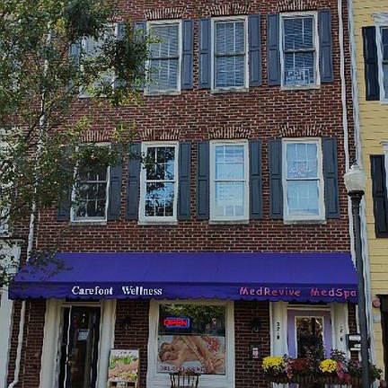2nd image of 320 Hart Mews