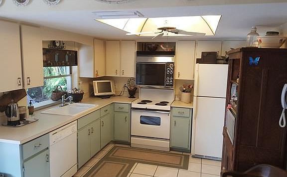 5th image of 3719 Tomlinson St