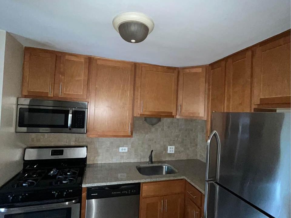 1st image of 1460 Fairlane Dr APT 124