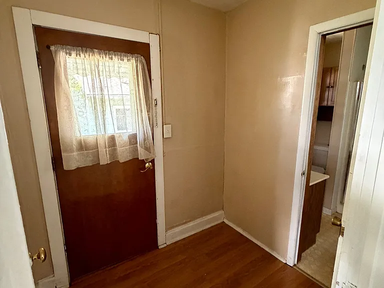 4136 Fairview Dr — Photo 17