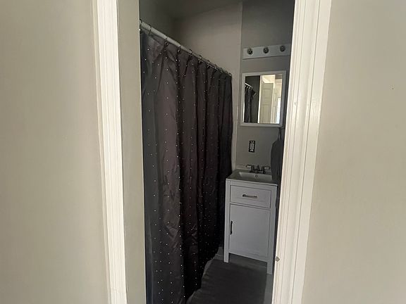 2nd image of 5224 Wood Cir E