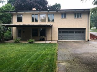 437 Wimer Dr, Pittsburgh, PA 15237