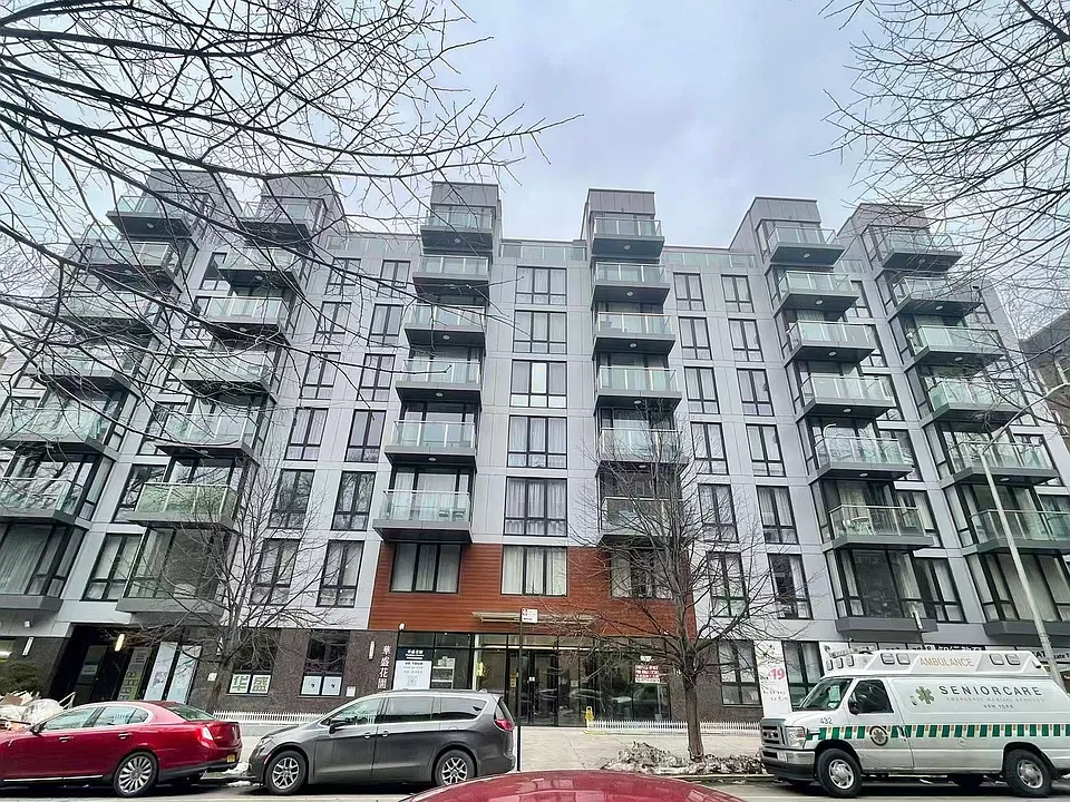 144-27 Sanford Ave #2C