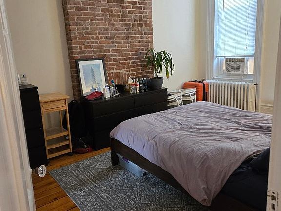5th image of 908 Willow Ave #4