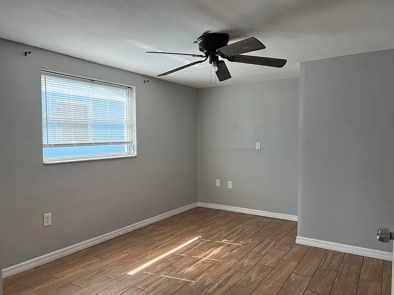 7835 Arbordale Dr — Photo 22