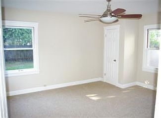 3rd image of 634 E Weldon Ave