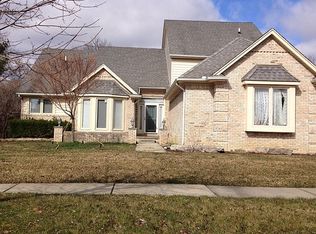 55141 Hearthside Dr, Shelby Township, MI