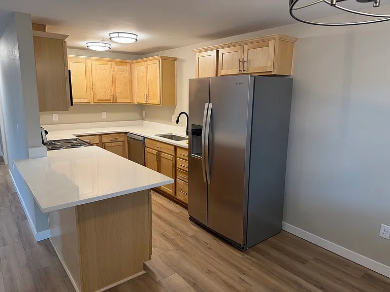 Eagle Crest Apartments — Photo 6