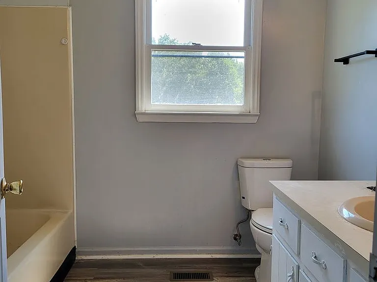 4764 Burnam Ln — Photo 7