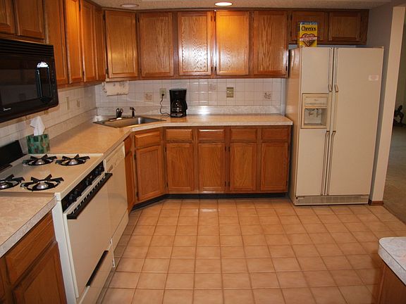 4th image of 110 Sleepy Hollow Dr