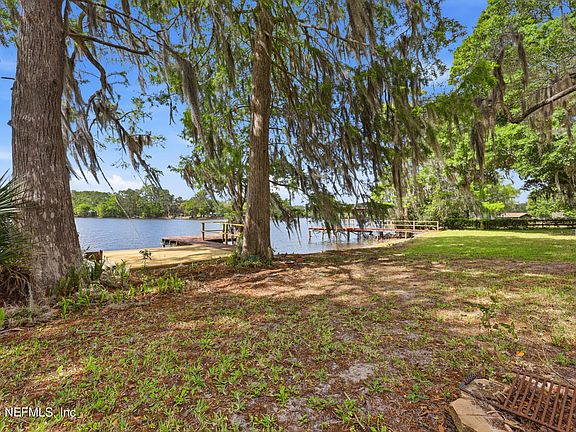 5th image of 125 TWIN LAKE GROVE Drive
