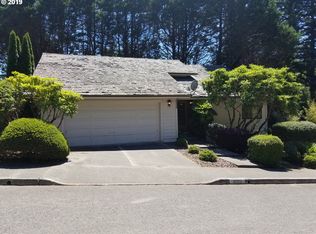 1533 Glenwood Dr, Brookings, OR 97415